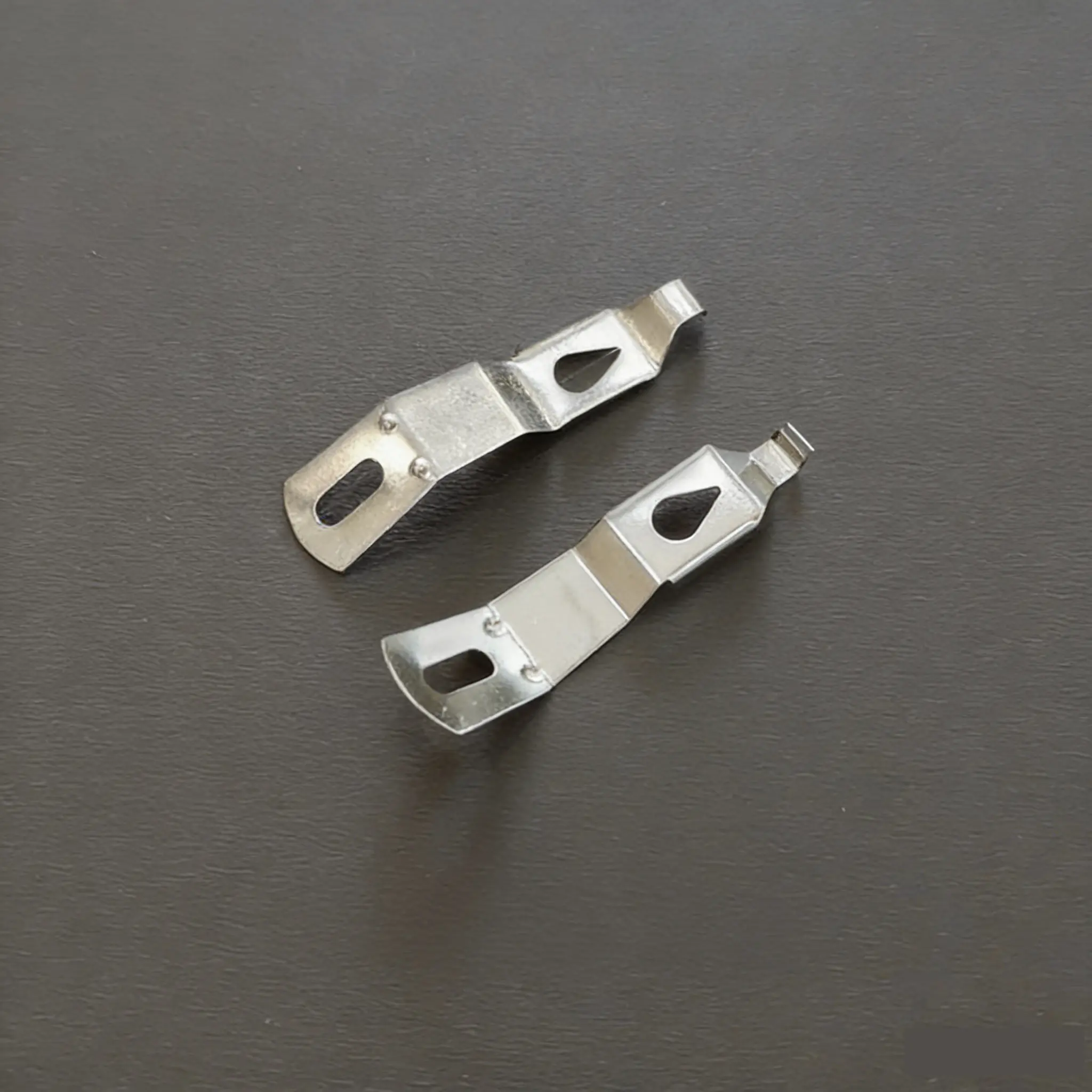 PW20 Right Angle Picture Frame Spring Clip S02 – 36 mm stainless steel 90° foot